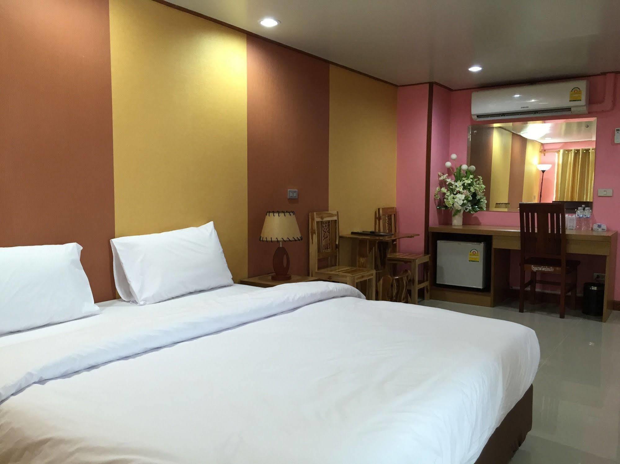 Toh Buk Seng Ayutthaya Hotel Phra Nakhon Si Ayutthaya Exterior foto